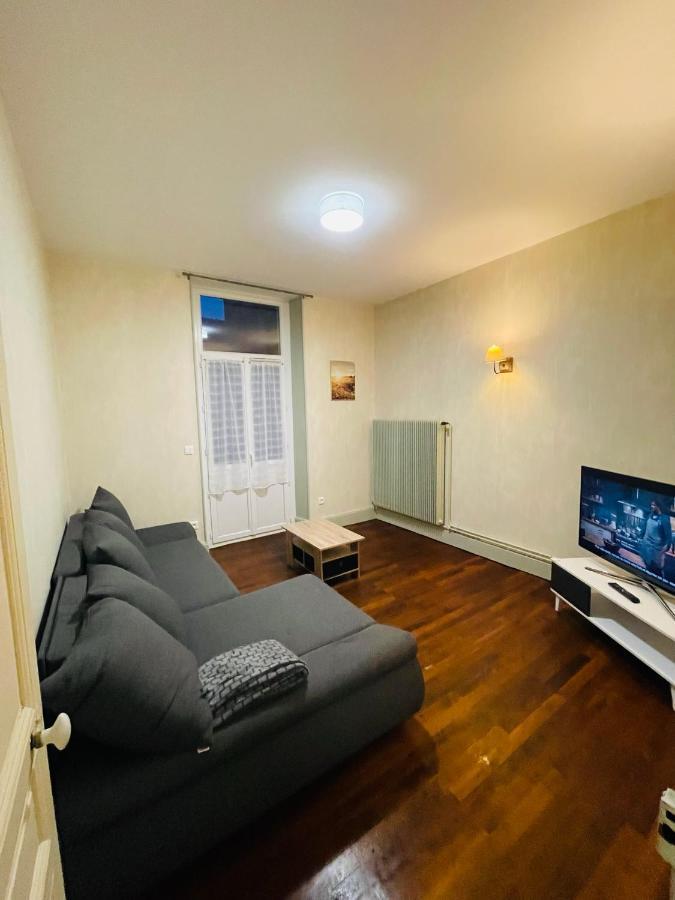 Appartement Proche De La Ville Et Du Parc Du Truchet Saint-Claude Bagian luar foto